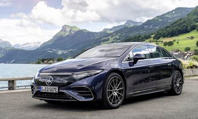 Introducing the Ultimate Electric Luxury Sedan: The Mercedes-Benz EQS